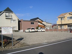 写真1:駐車場・駐輪場